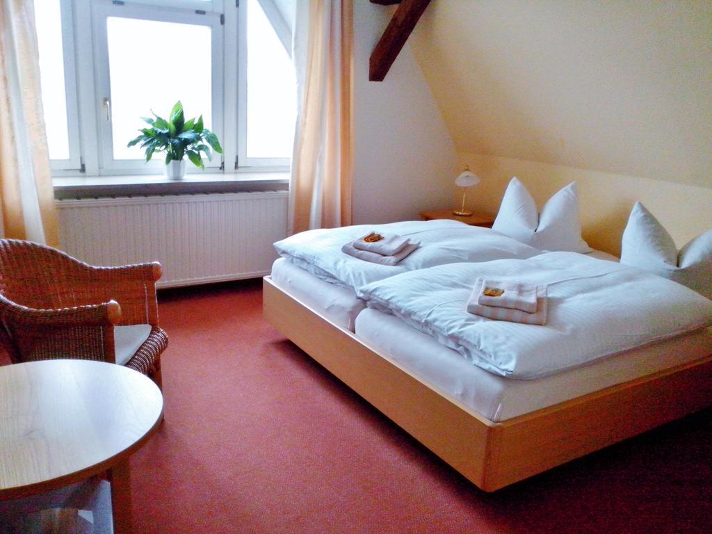 Pension & Gastehaus Villa Kuhn Zeitz Oda fotoğraf